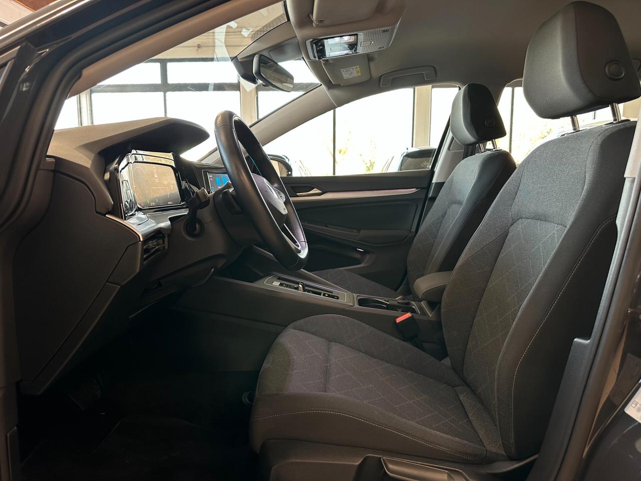 VOLKSWAGEN GOLF 2.0 TDI LIFE 150CV DSG *LED*CARPLAY*SENSORI*