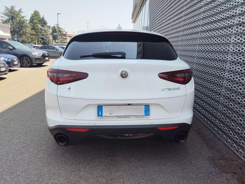 Alfa Romeo Stelvio 2.2 Turbodiesel 210 CV AT8 Q4 Executive