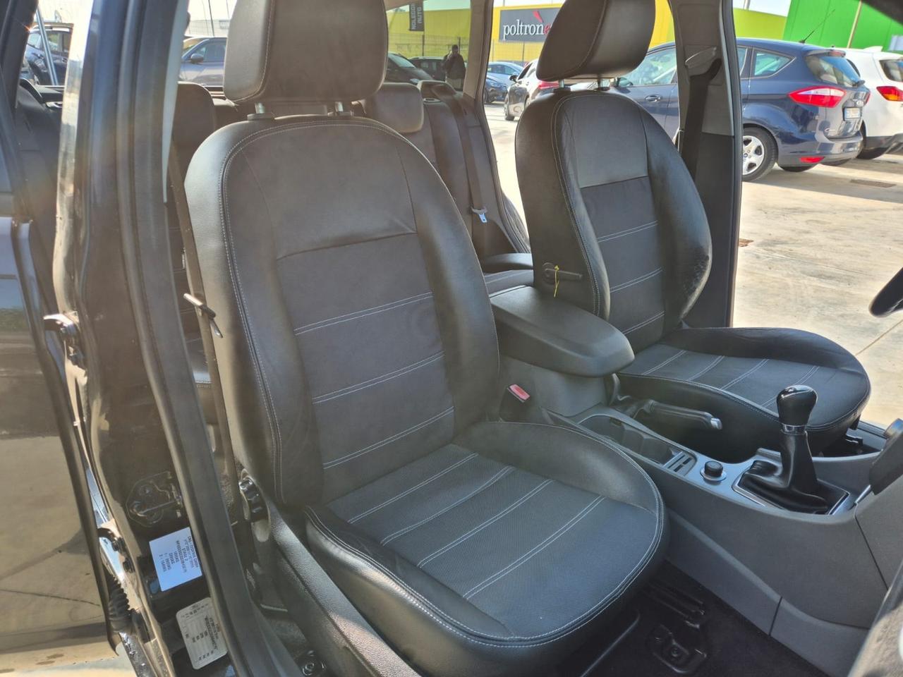 Ford Focus 2.0 (145CV) 5p. GPL TITANIUM