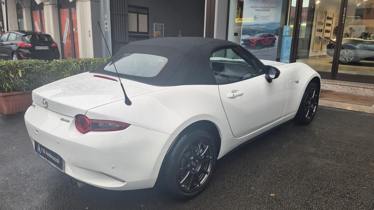 Mazda MX-5 1.5L Skyactiv-G Homura