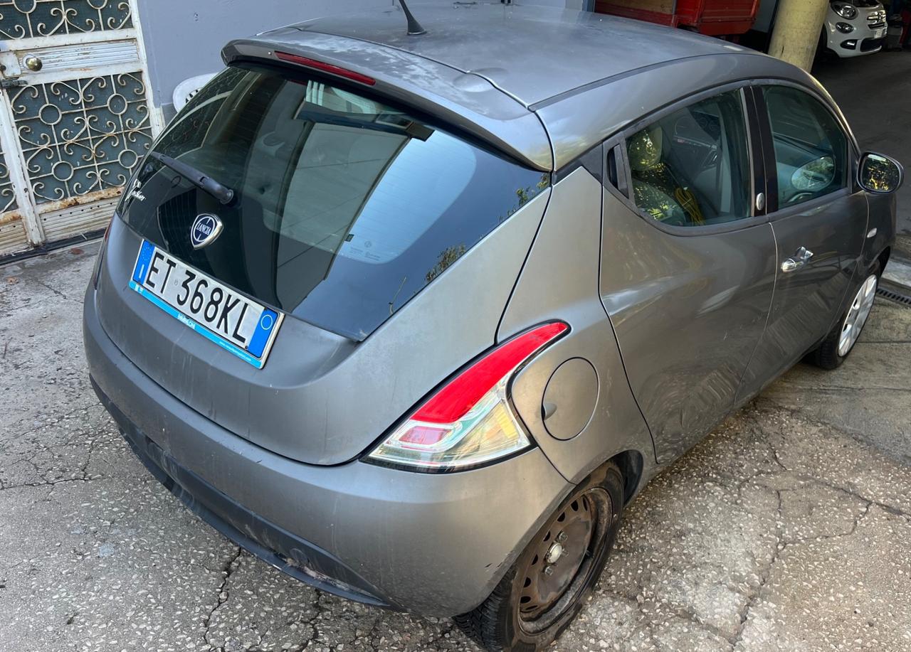Lancia Ypsilon 1.2 5 porte GPL Ecochic Gold 2014