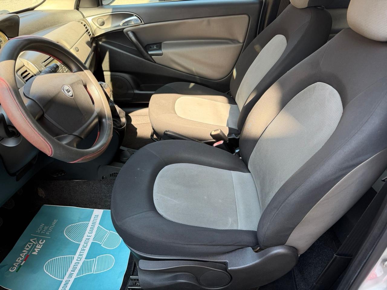 Lancia Ypsilon 1.3 MJT 75 CV Argento