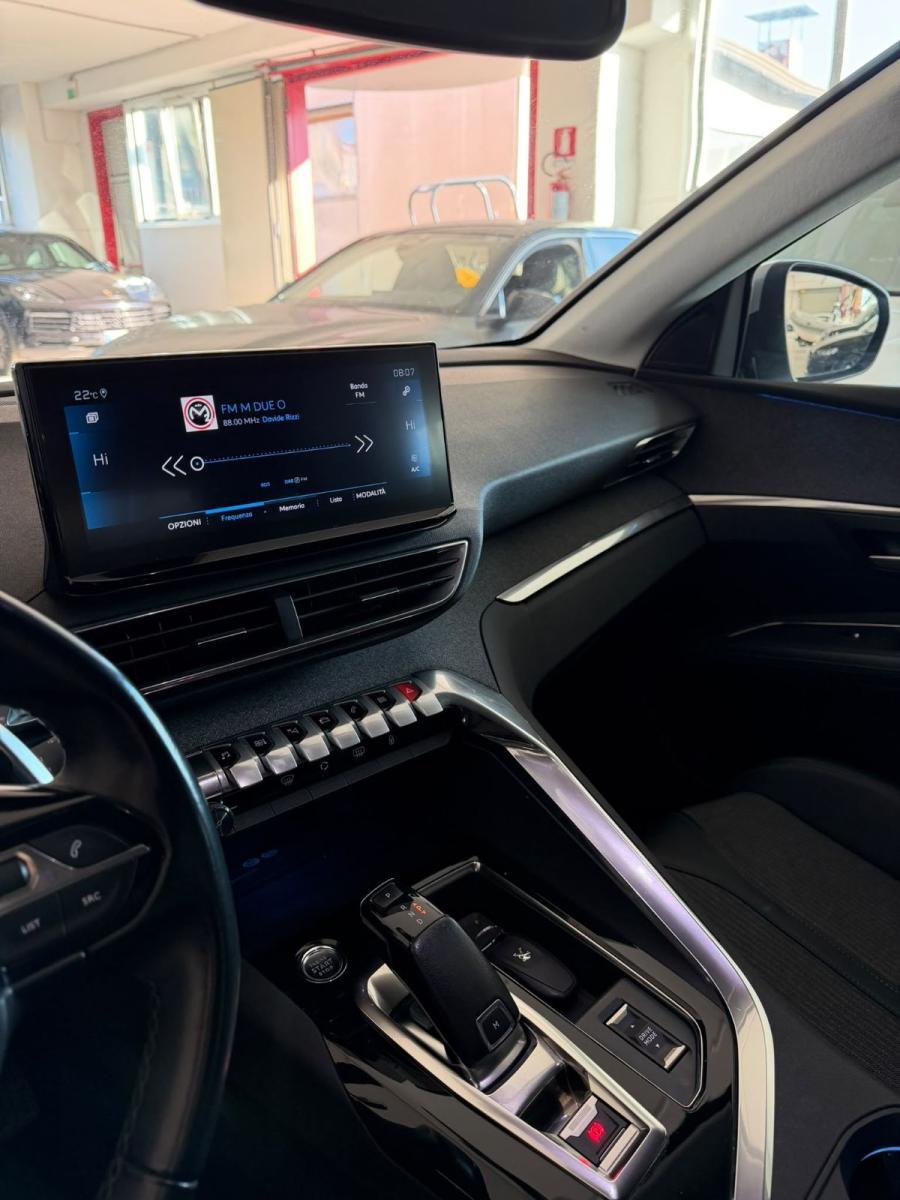 PEUGEOT - 3008 - BlueHDi 130 EAT8 S&S Allure