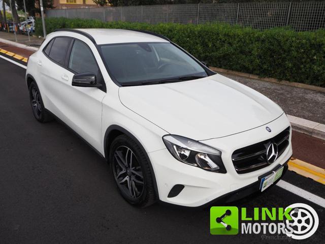 MERCEDES-BENZ GLA 200 d Sport autom