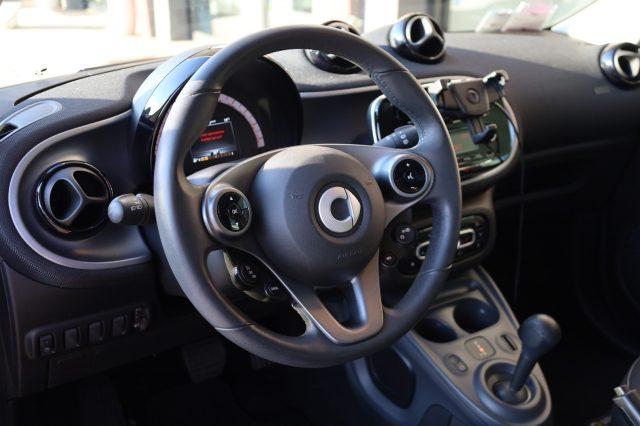 SMART ForFour 70 1.0 twinamic AUTOMATICA Passion PanoramaTEL USB