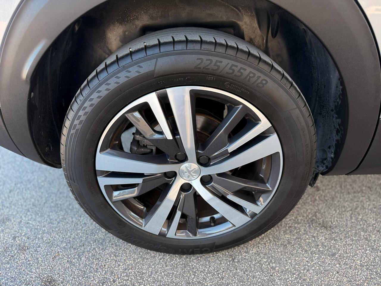 Peugeot 3008 BlueHDi 130 S&S EAT8 Allure