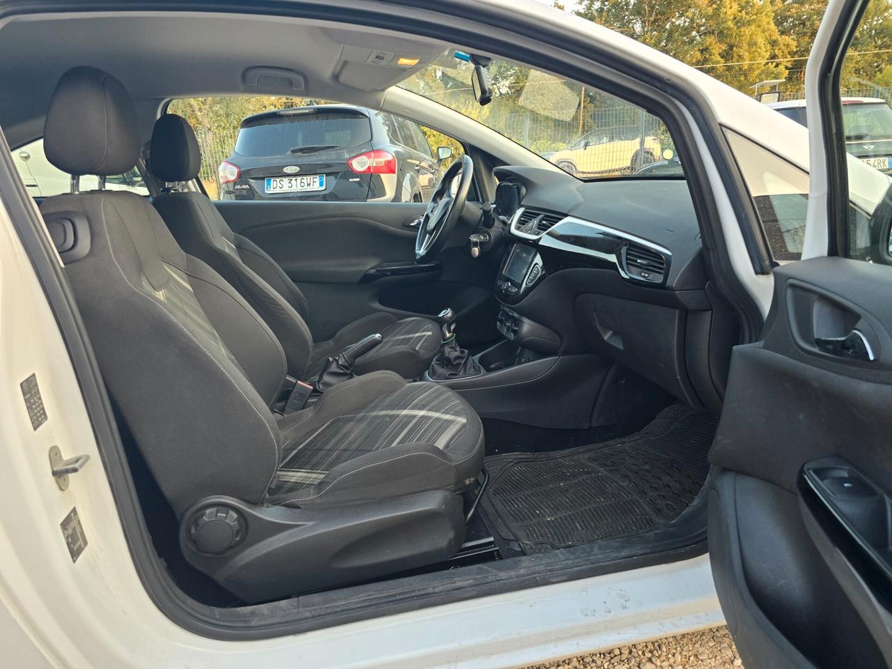 Opel Corsa 1.4 90CV GPL Tech Coupé b-Color