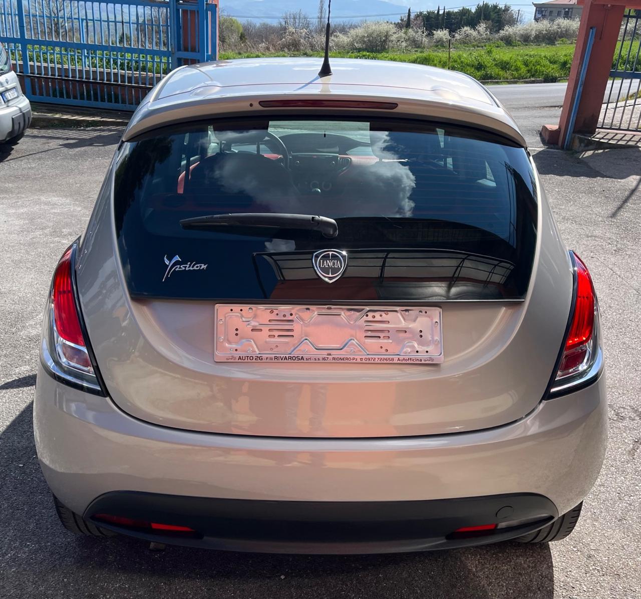 Lancia Ypsilon 1.2 69 CV Black/Red-km72000-