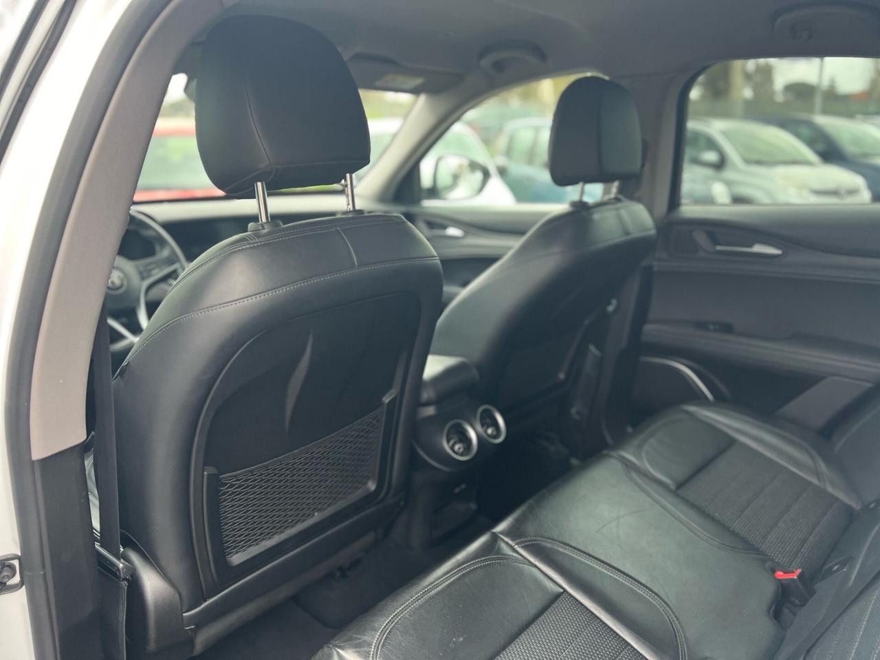 Alfa Romeo Stelvio 2.2 Turbodiesel 160 CV AT8 RWD Business