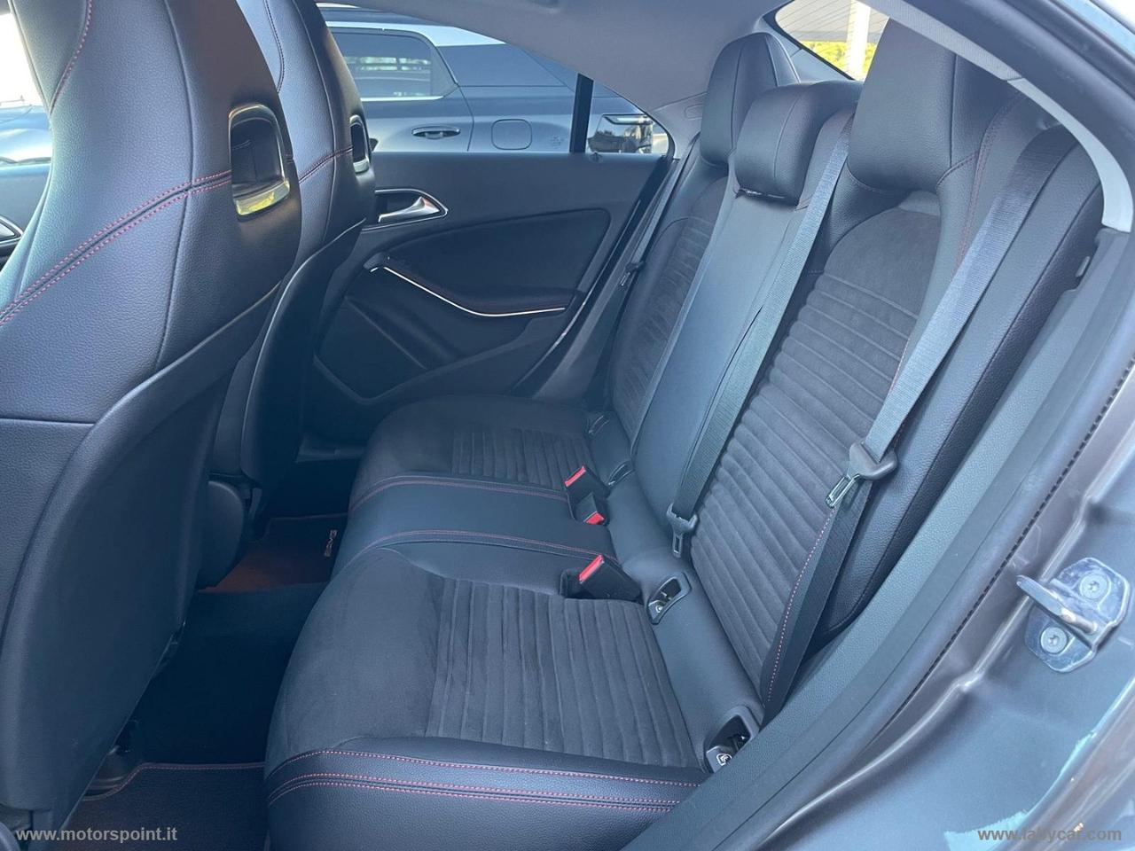 MERCEDES-BENZ CLA 200 d Automatic Premium AMG TETTO NIGHT PACK