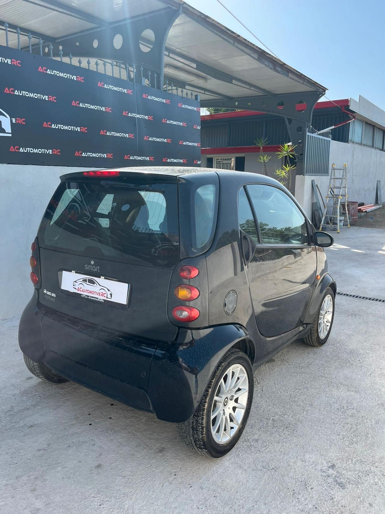 Smart ForTwo 700 coupé pure (45 kW)