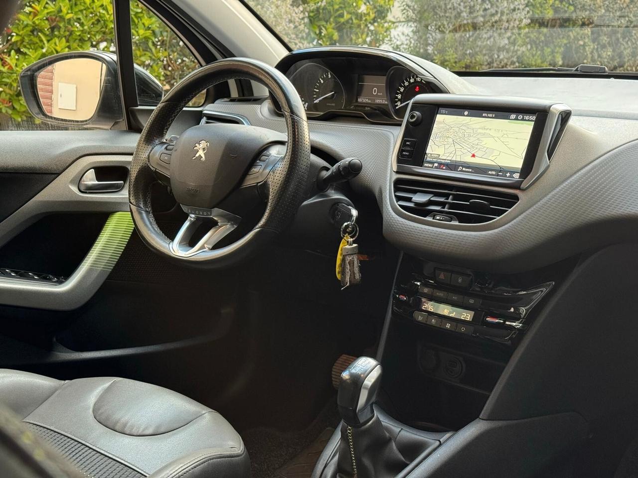 Peugeot 208 PureTech 82 cv 5 porte Allure