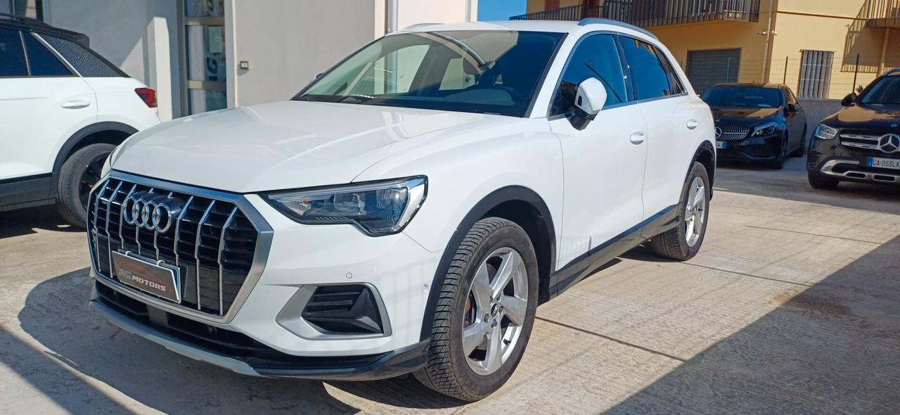 Audi Q3 40 TDI quattro S tronic Business Advanced