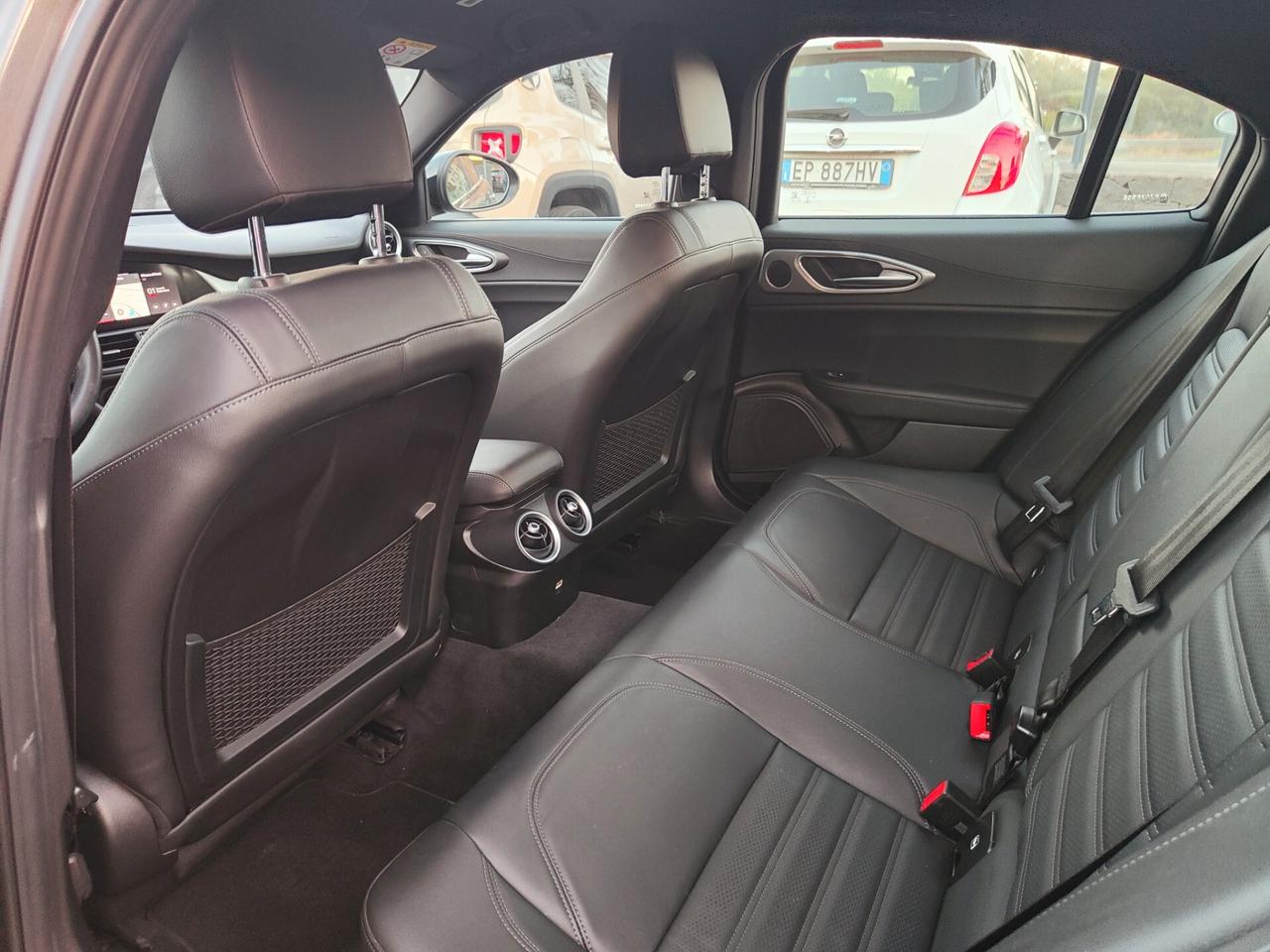 Alfa Romeo Giulia 2.0 Turbo 280 CV AT8 AWD Q4 Veloce km 0