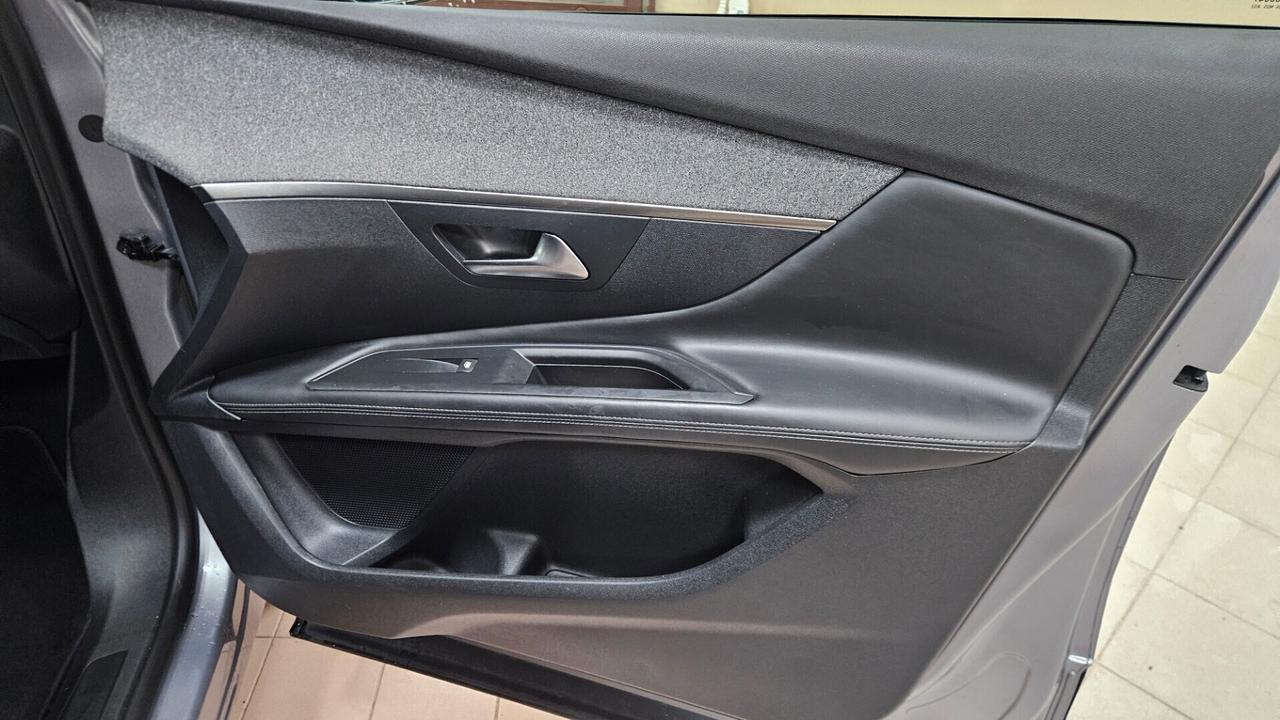 Peugeot 3008 BlueHDi 120 S&S Business