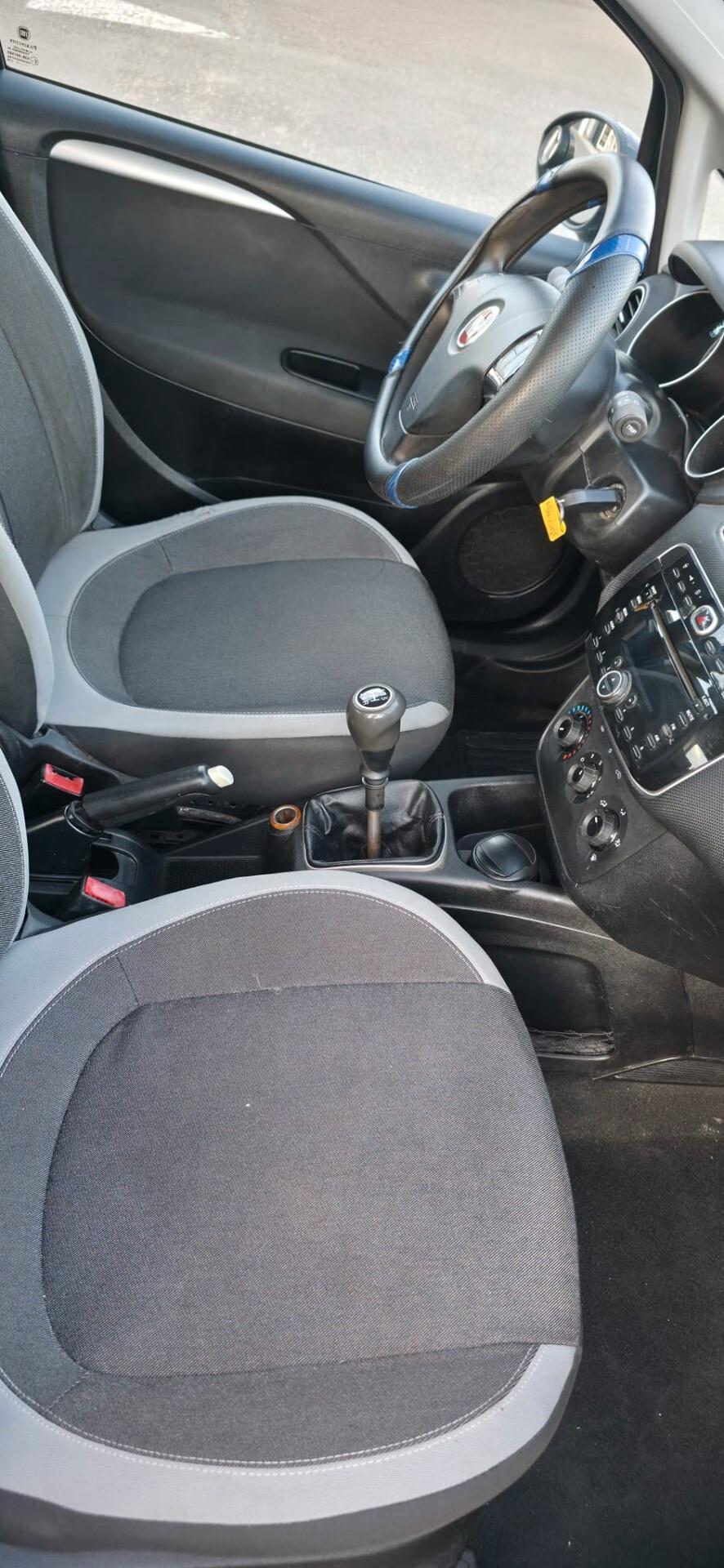 Fiat Punto 1.3 MJT II 75 CV 5 porte Easy neopatentati