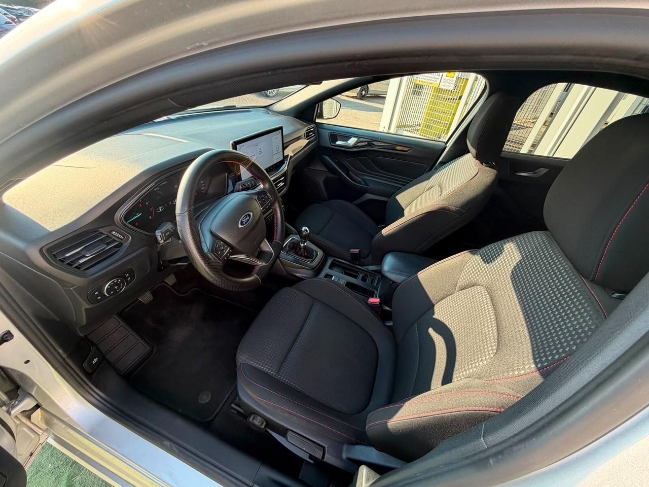Ford Focus 1.0 EcoBoost Hybrid 125 CV 5p. ST-Line