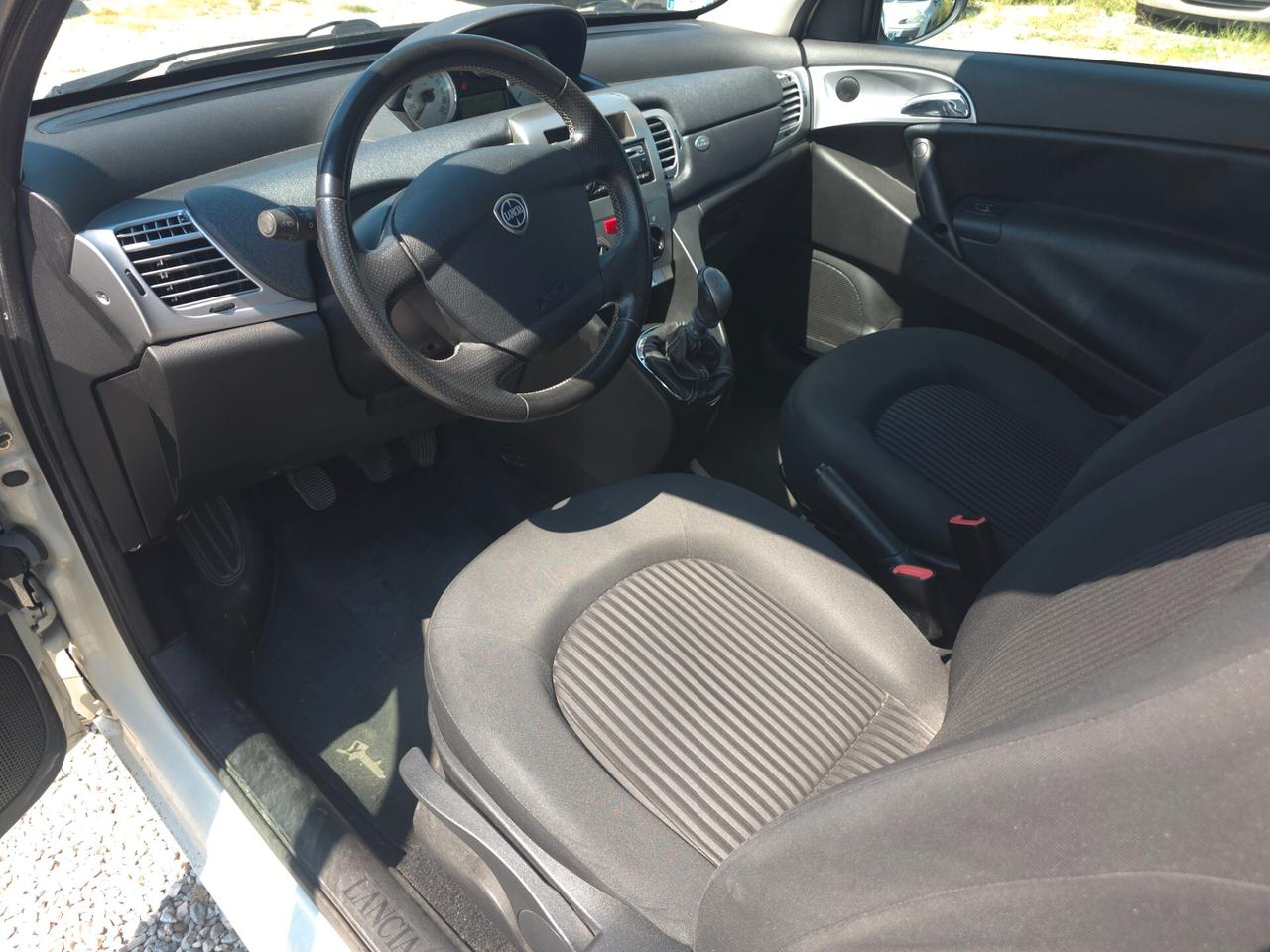 Lancia Ypsilon 1.2 69 CV Diva