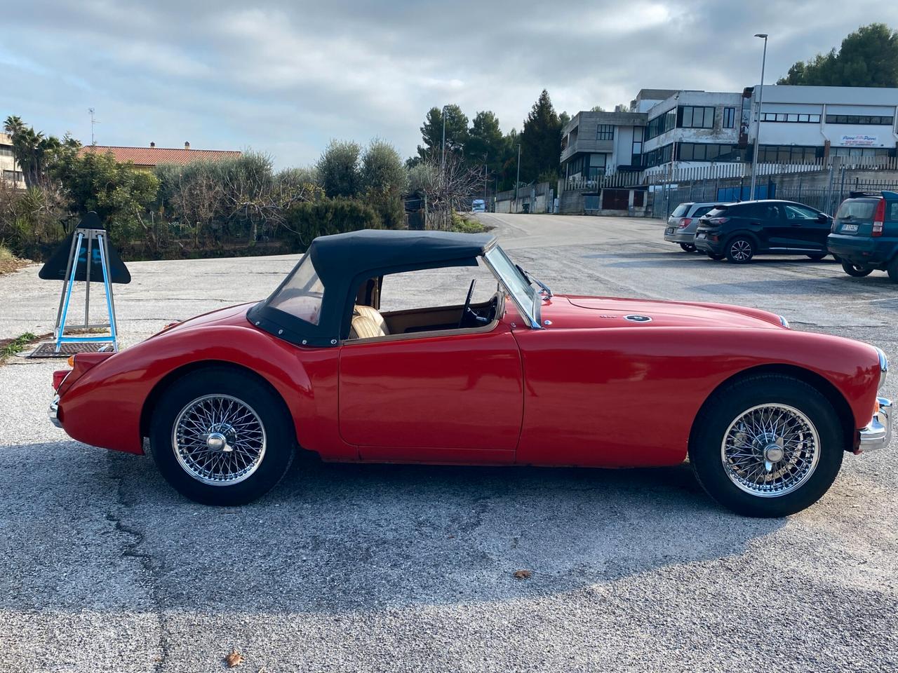 MGA ROADSTER