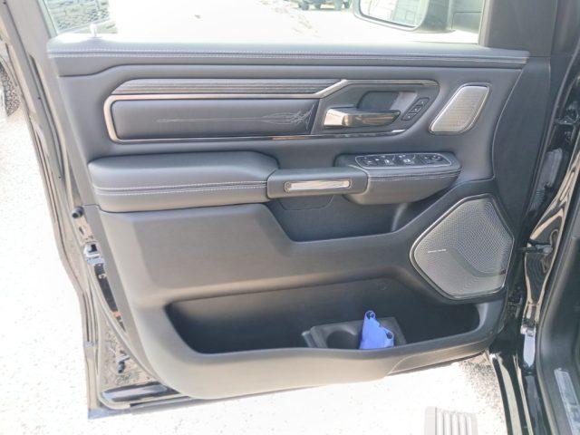 DODGE RAM 5.7 GPL V8 Limited Night N1