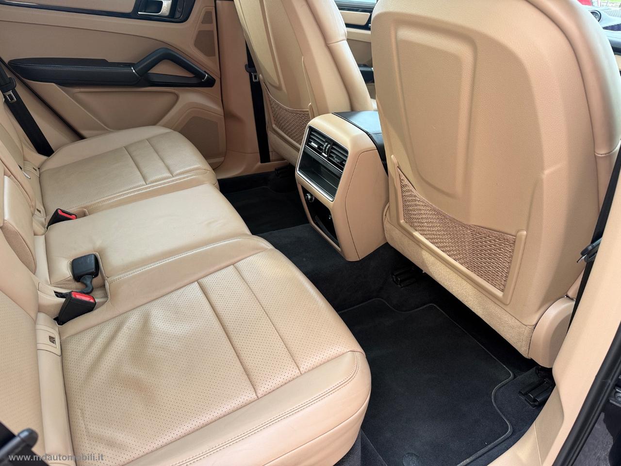 PORSCHE Cayenne 3.0 V6 E-Hybrid TETTO 21 CAMERA FULL