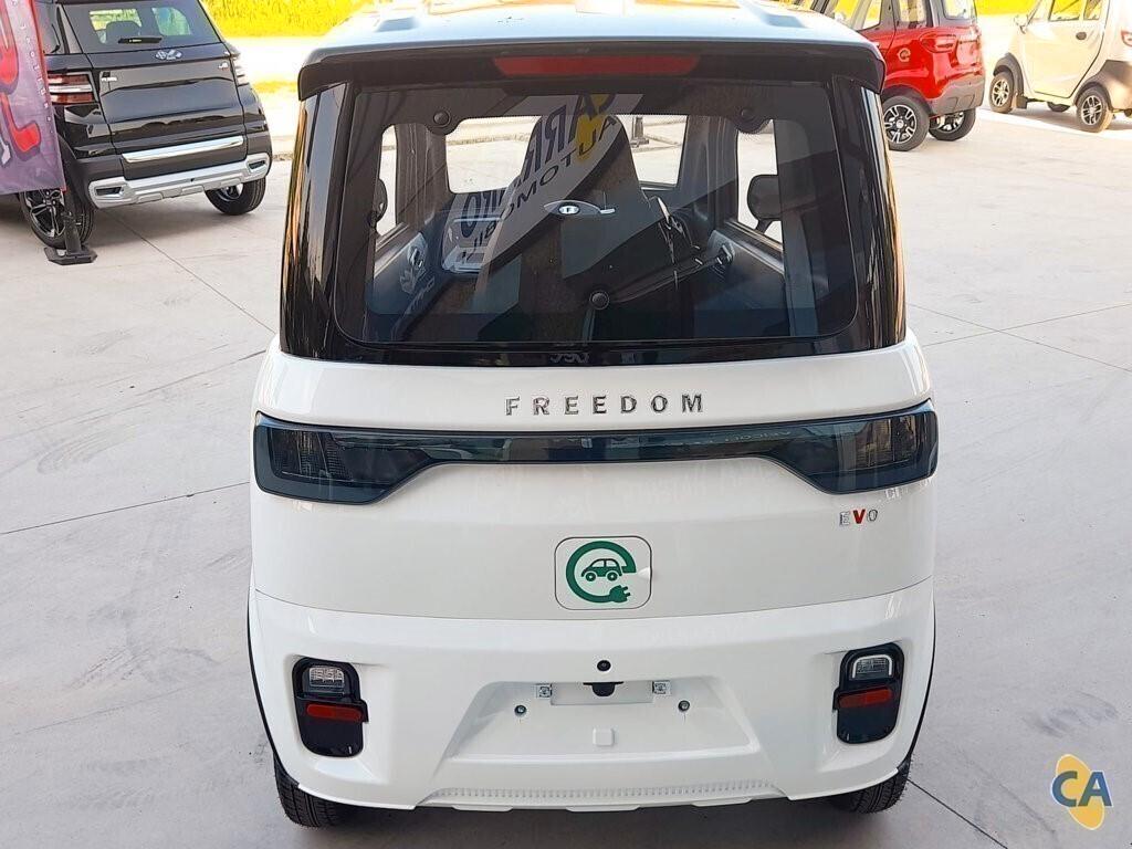 FREEDOM EVO ScooterCabinato/Minicar