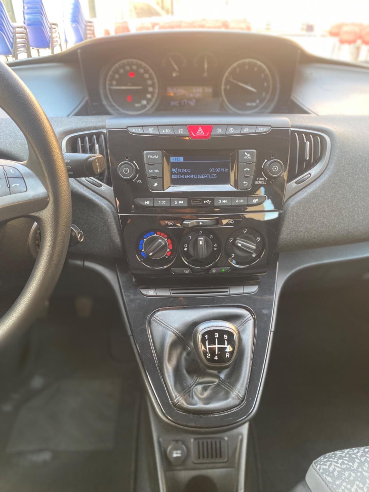 Lancia Ypsilon 1.2 69 CV 5 porte S&S Elefantino Blu
