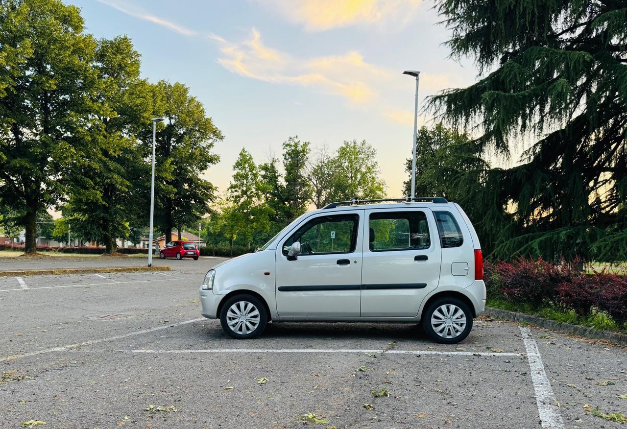 Opel Agila 1.2 16V Club
