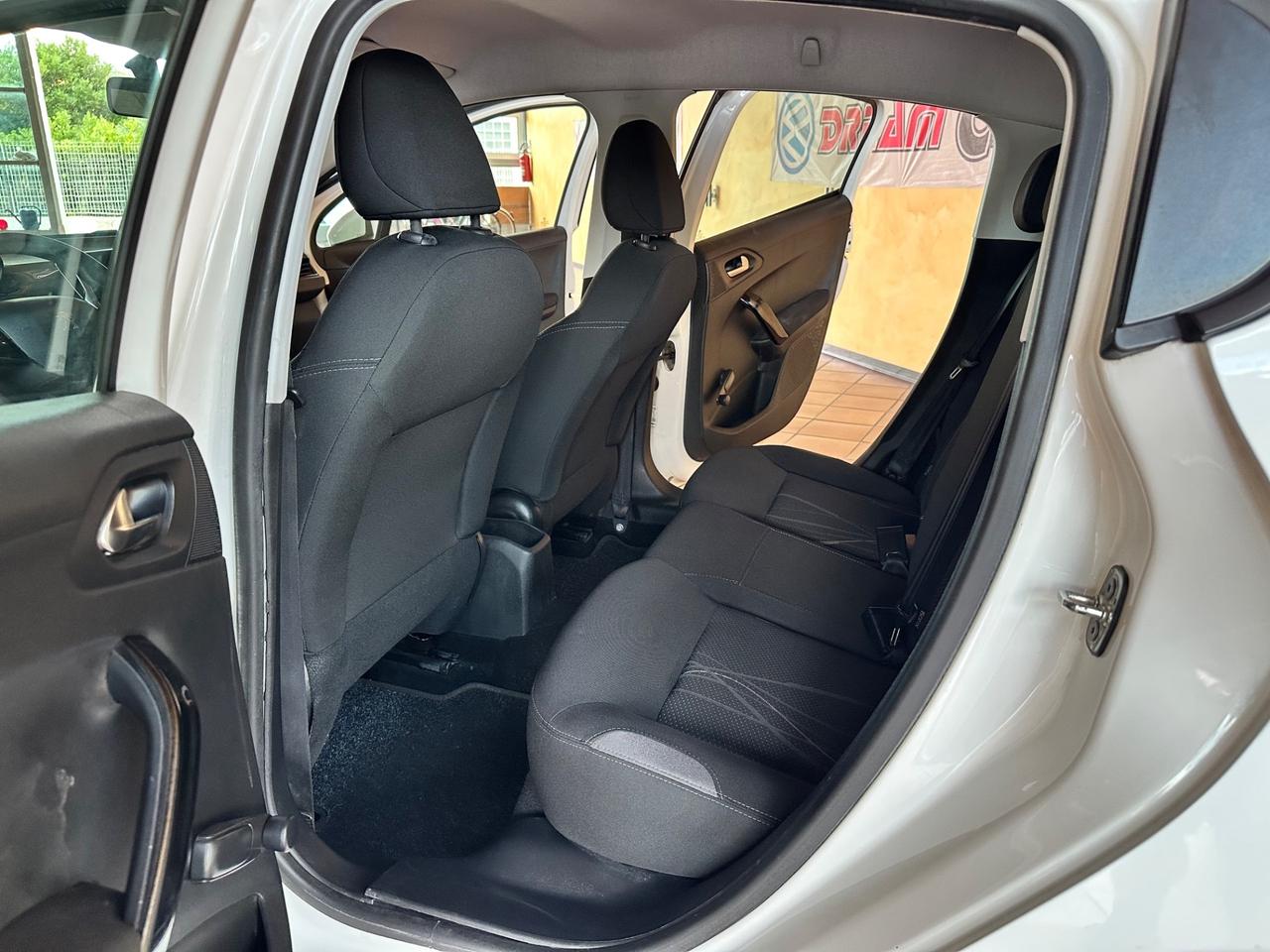 Peugeot 208 1.4 HDi 68 CV 5 porte