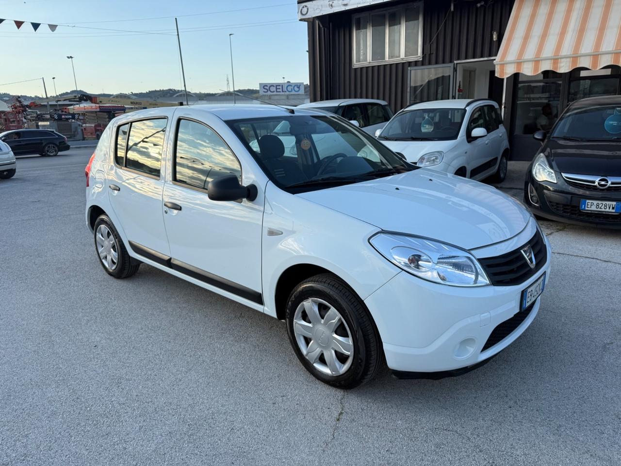 Dacia Sandero 1.2 16V GPL 75CV