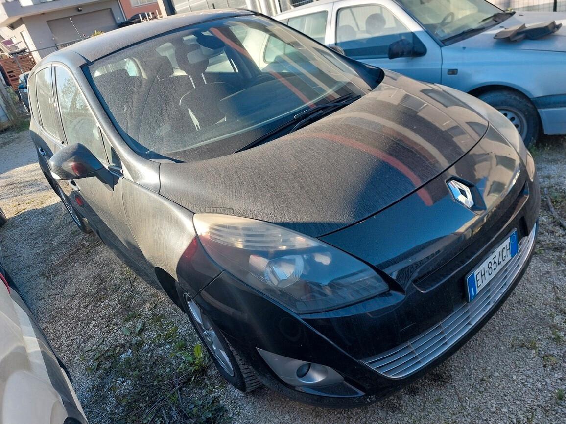 Renault Scenic 1.5 DCI 110 CV danno al motore