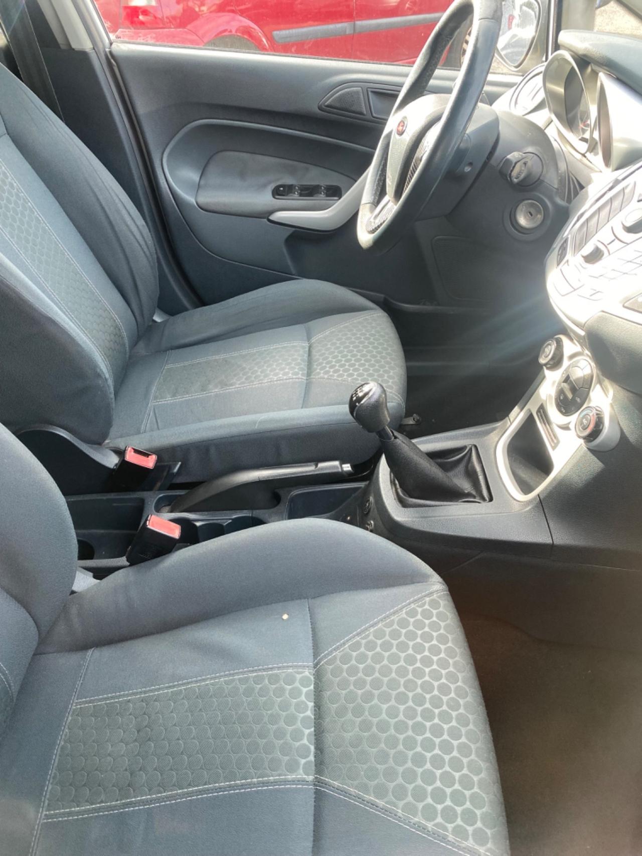 Ford Fiesta 1.4 5 porte Bz.- GPL Titanium