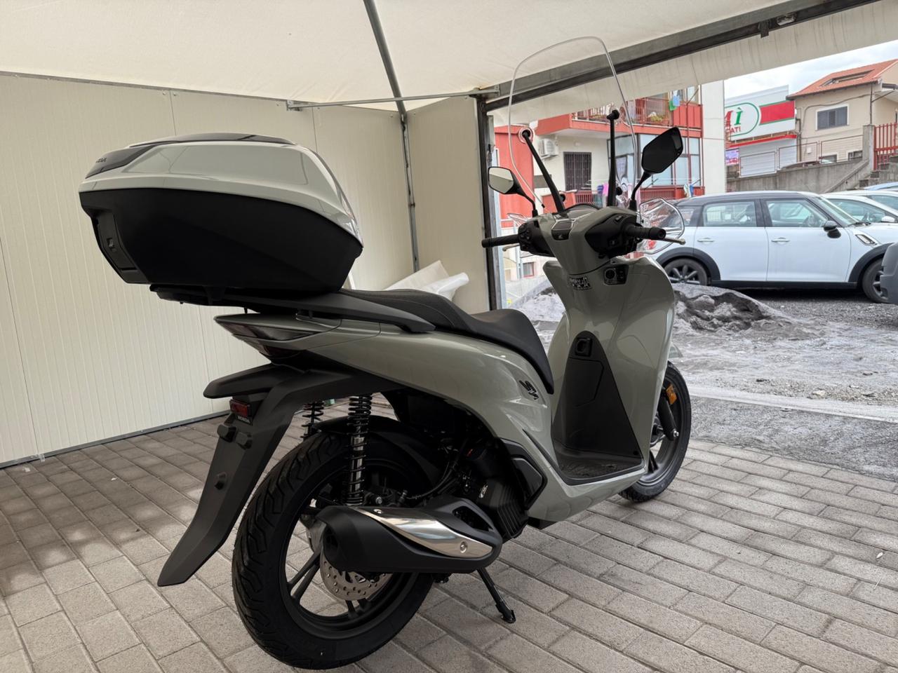 HONDA SH 125i PEARL FALCON GREY