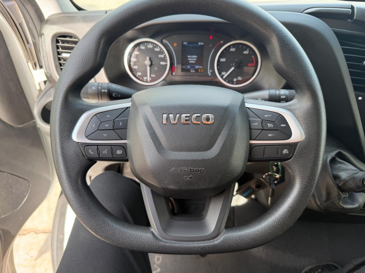 Iveco Daily 35-140 L2H2 Clima - 2022
