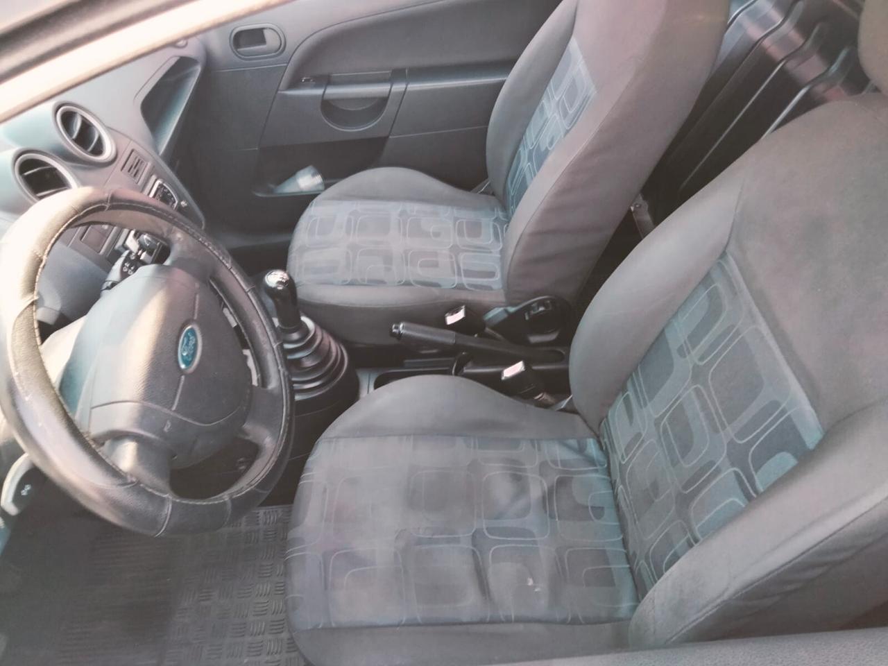 Ford Fiesta 1.4 TDCi 5p. Ghia