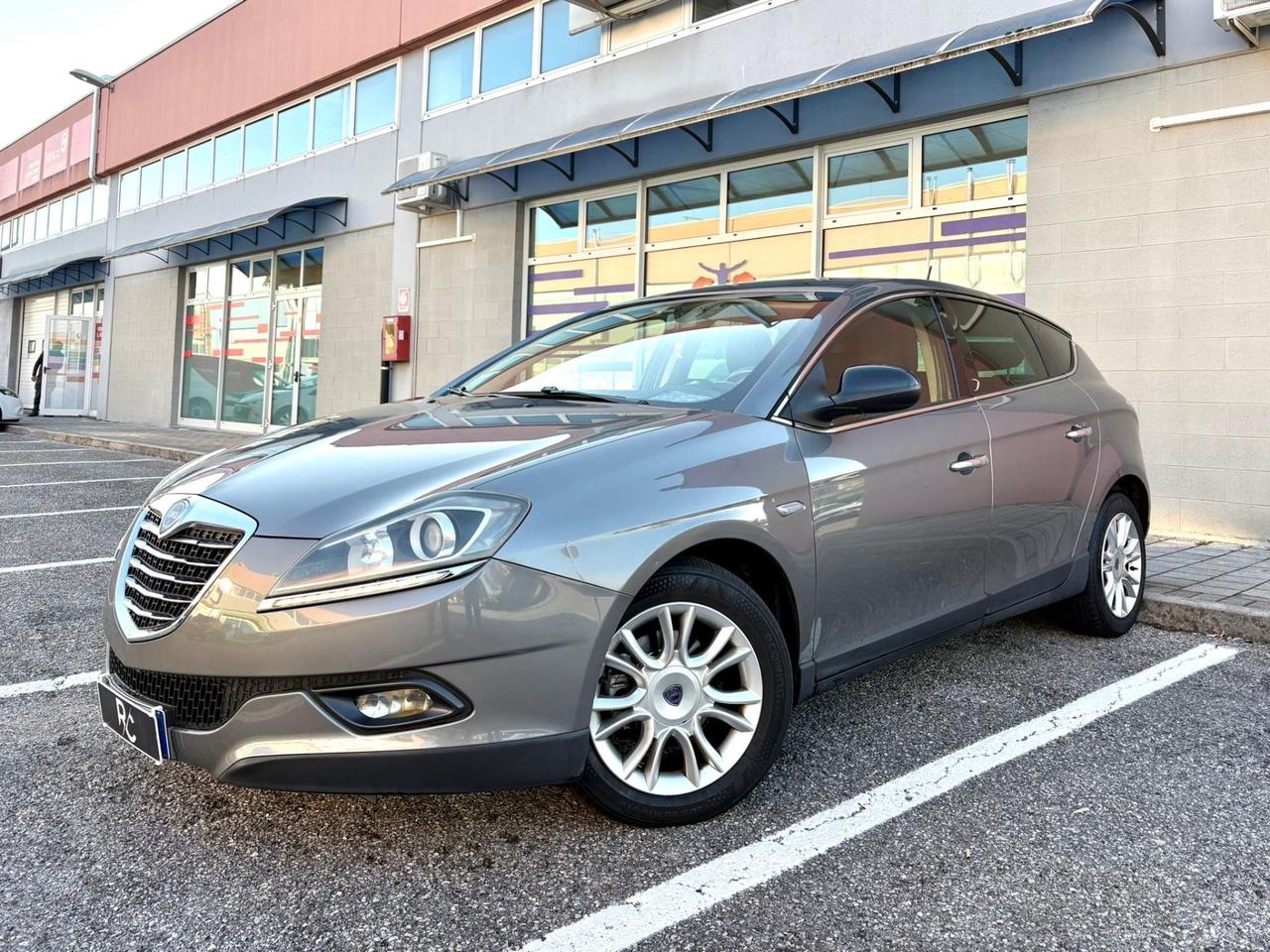 Lancia Delta 1.6 MJT DPF 105 CV Gold