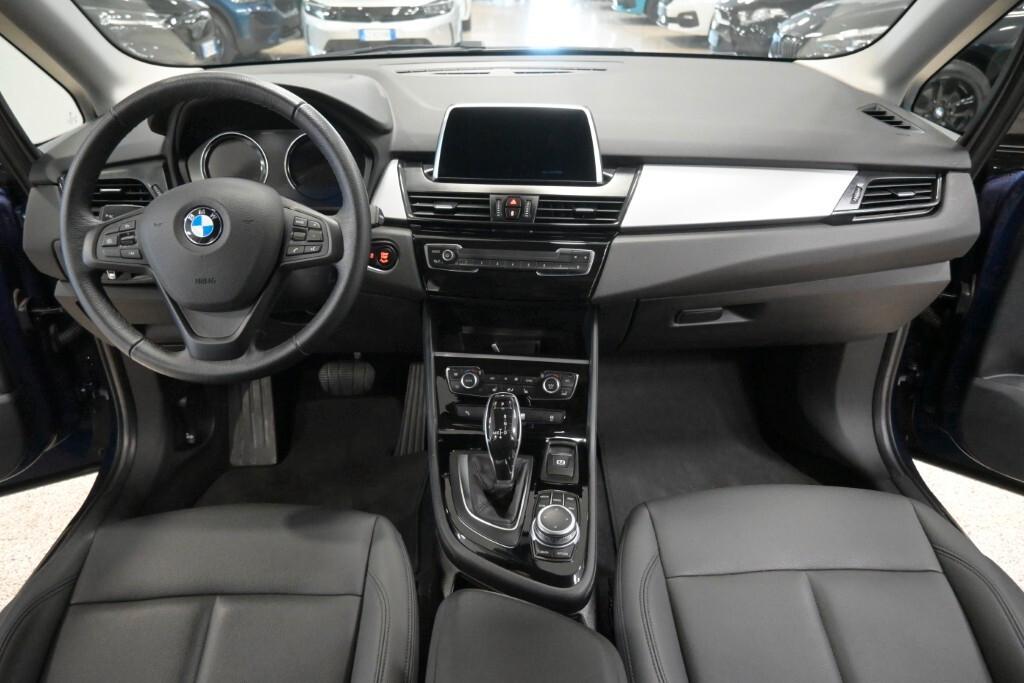 BMW 216D ACTIVE TOURER 116CV STEPTRONIC BUSINESS ADVANTAGE ( FARI LED - PELLE - CRUISE - NAVI - PARK ASSISTANT - TELECAMERA POST. )
