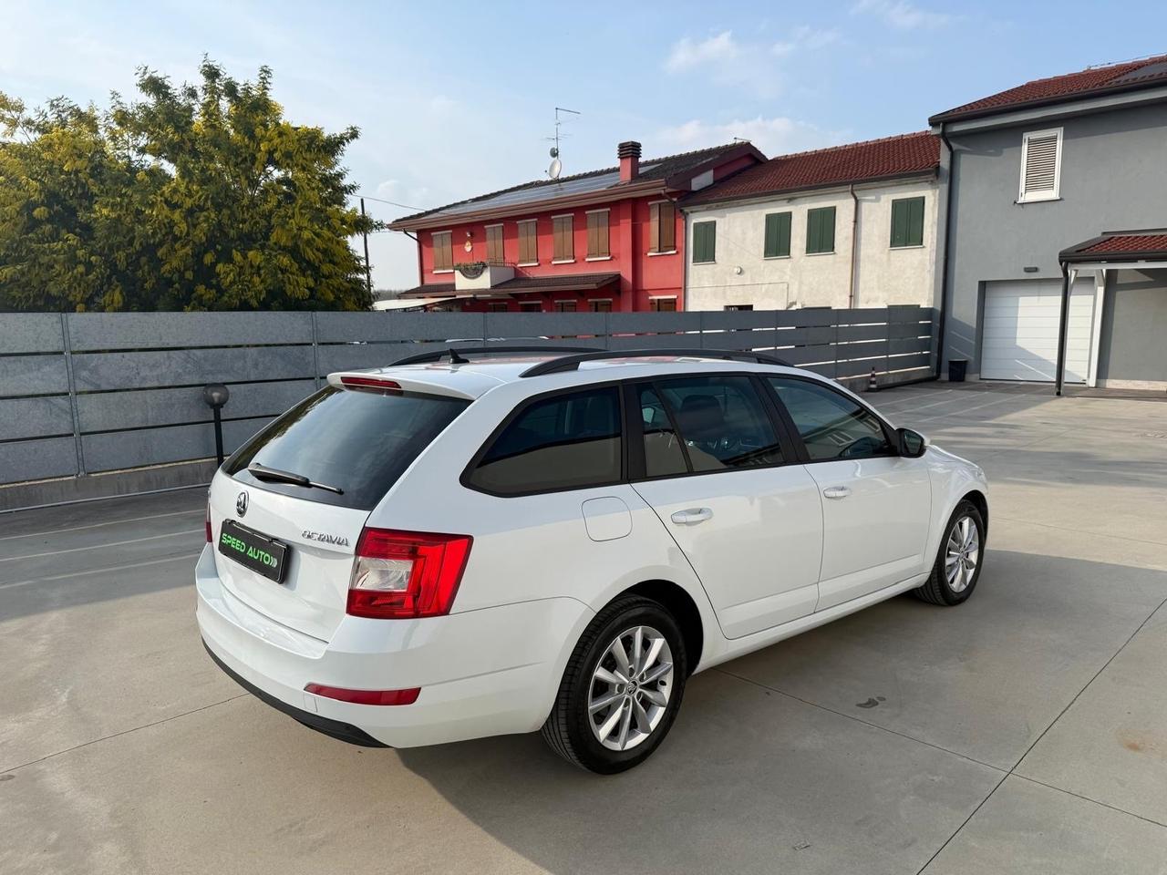 Skoda Octavia 1.6 TDI CR 110 CV DSG Wagon Executive