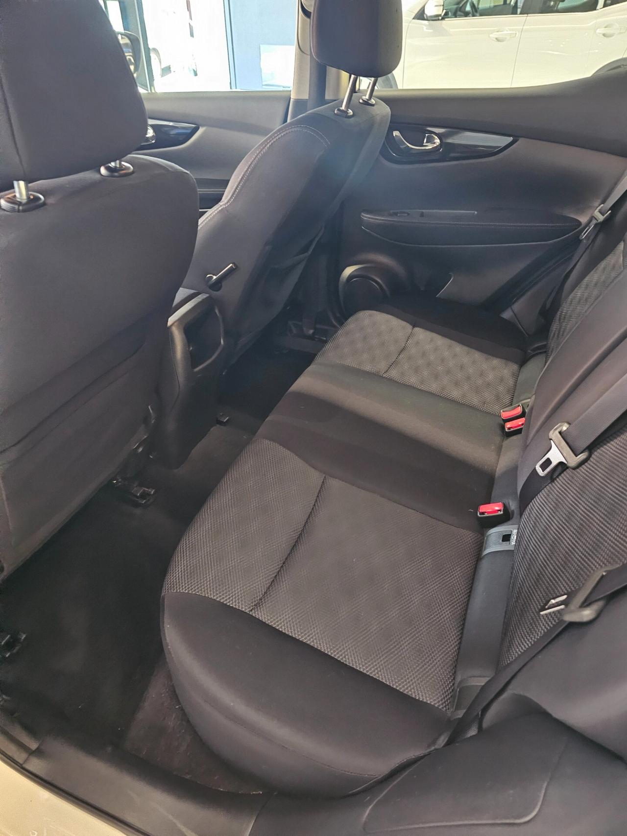 Nissan Qashqai 1.5 dCi N-Connecta