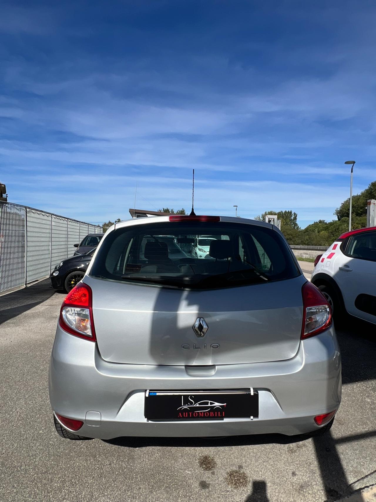 Renault Clio 1.2 16V 5 porte Luxe