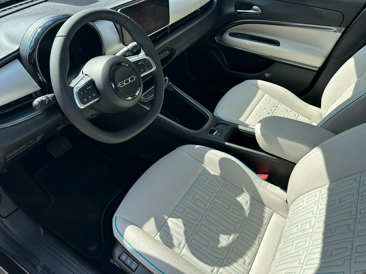 Fiat 600 Hybrid 110 CV DCT MHEV La Prima