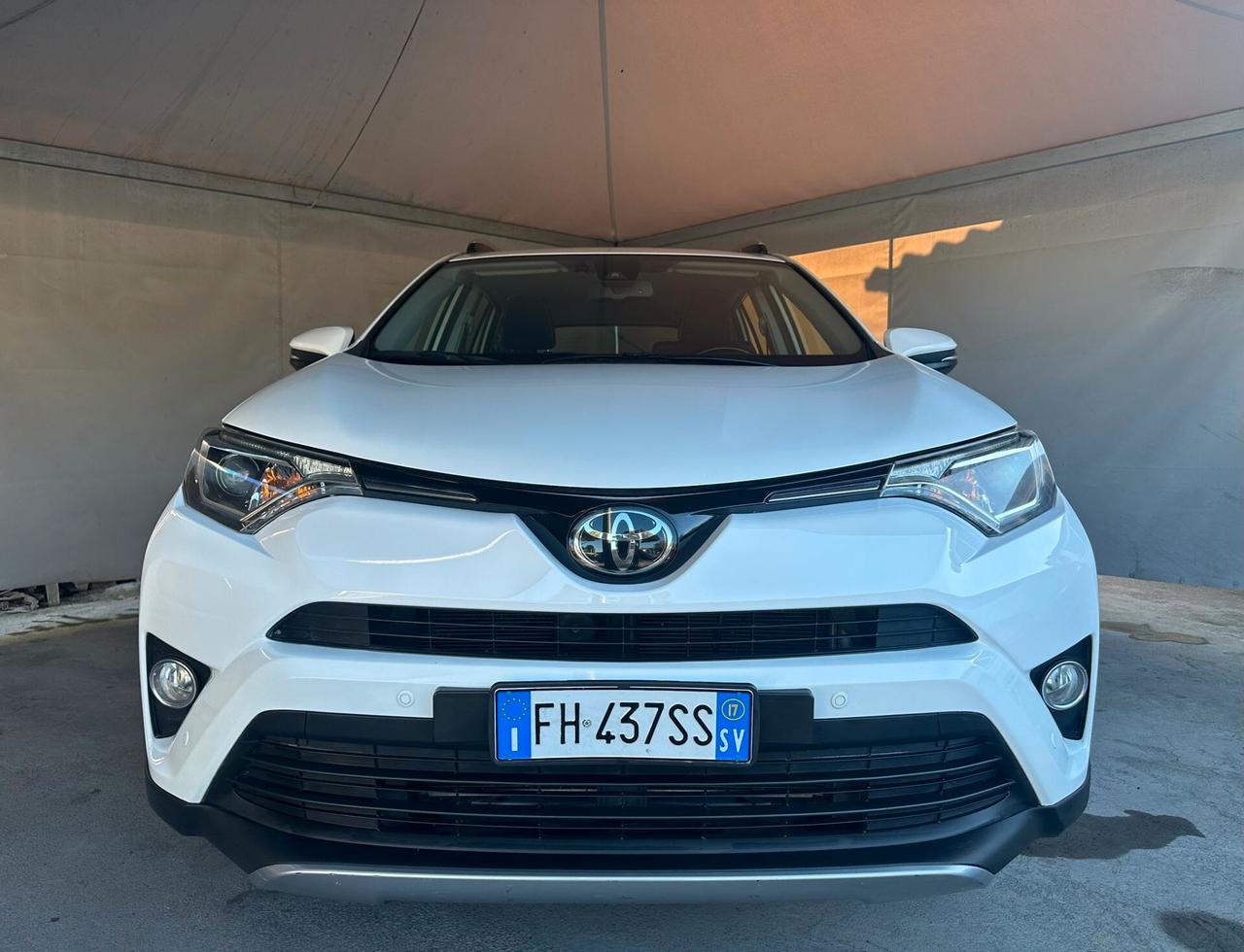 Toyota RAV 4 RAV4 2.0 D-4D 2WD Business