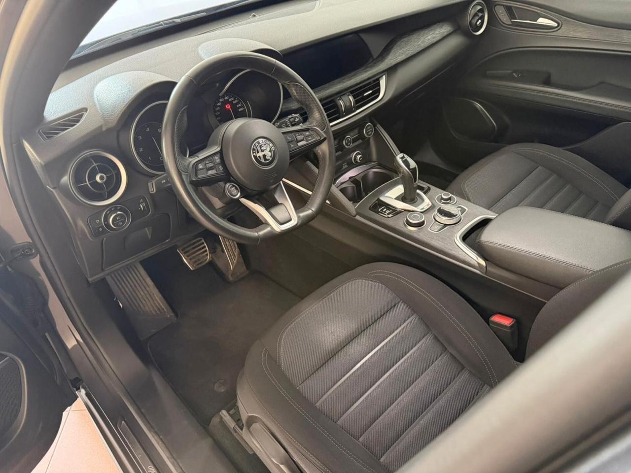 Alfa Romeo Stelvio 2.2 Turbodiesel 160 CV AT8 RWD Super Business