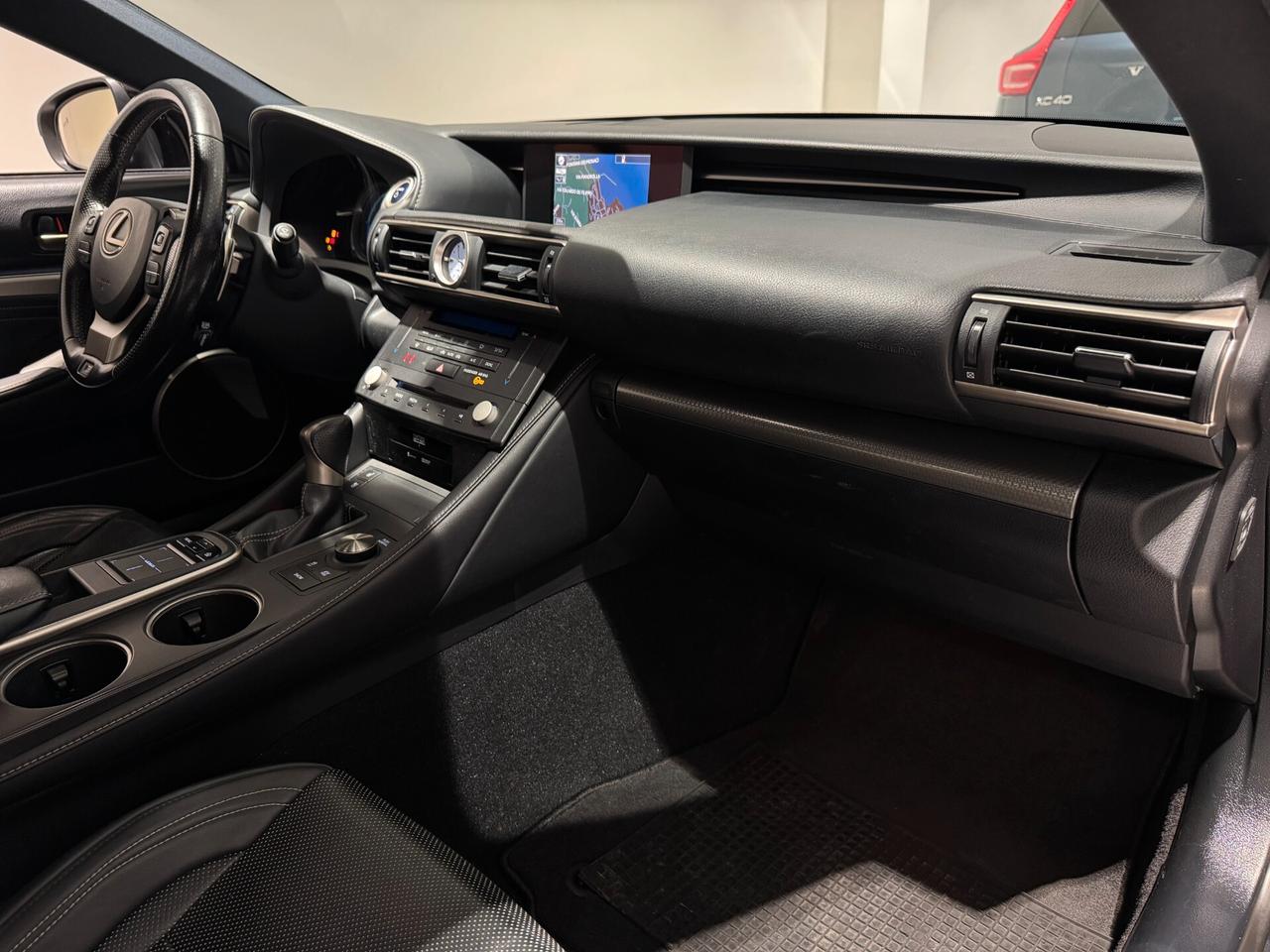 Lexus RC 300h Hybrid F Sport