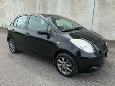 Toyota Yaris 1.0 5 porte 69cv NEOPATENTATI