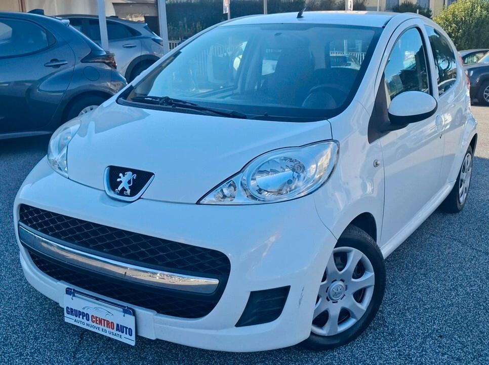 Peugeot 107 1.0 68CV 5p. Desir - 2011