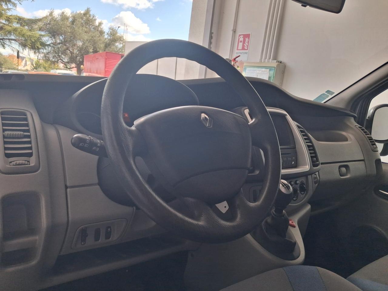 Renault Trafic T27 2.0 dCi/115 PC-TN Passenger Comfort DPF