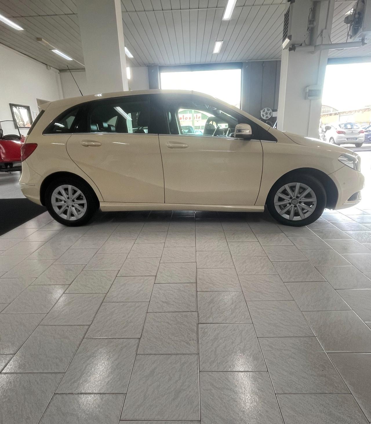 Mercedes-benz B 180 B 180 CDI Automatic Premium