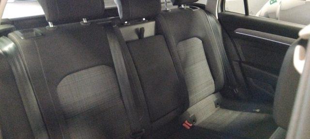 VOLKSWAGEN Passat VAR. 2.0 TDI DSG Business LED