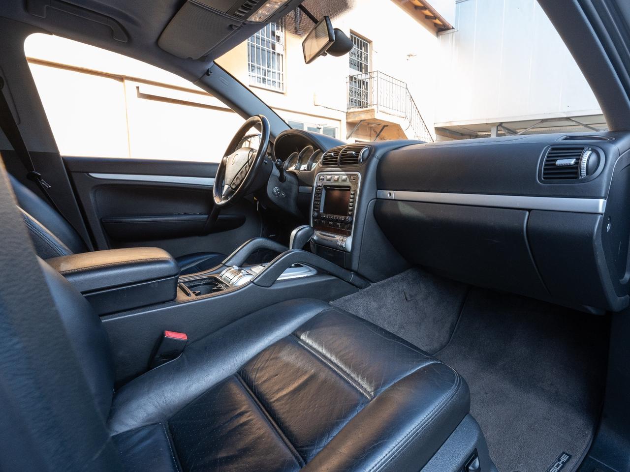 Porsche Cayenne 4.5 cat Turbo